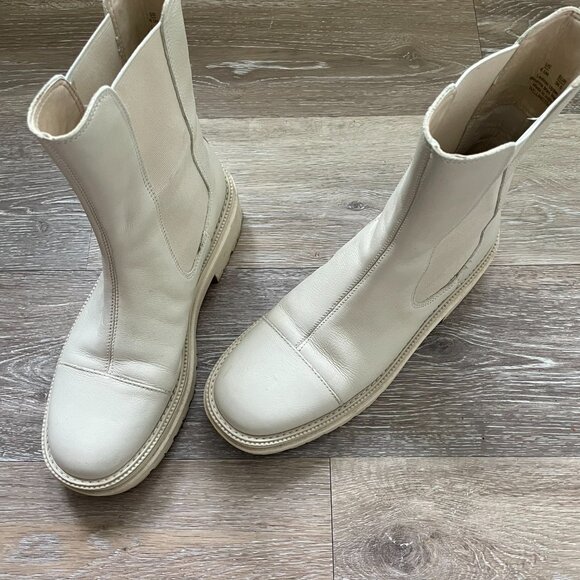 Sam Edelman Chunky Chelsea Boots - Picture 2 of 3